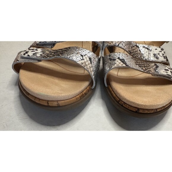 VIONIC WOMEN'S LEATHER SNAKE SKIN SANDALS US SZ 7 EU 38 - Picture 4 of 13